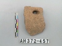 藏品(淺褐色夾砂陶圈足)的圖片